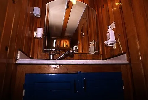 巴勒莫 Boat And Breakfast酒店